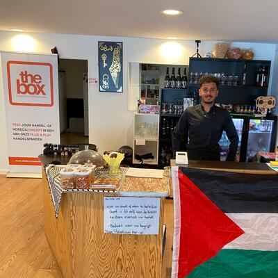 Ibrahim is Palestijn en runt sinds augustus een pop-up restaurant in de Dampoortstraat. 