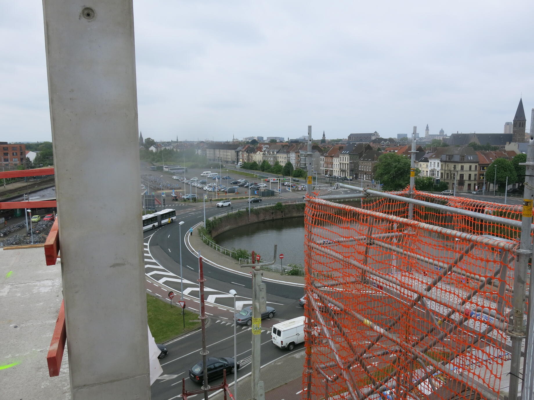 Zicht vanop de Quantumbuilding op de Dampoort