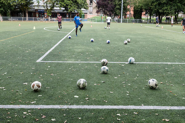 Kunstgrasvoetbalveld